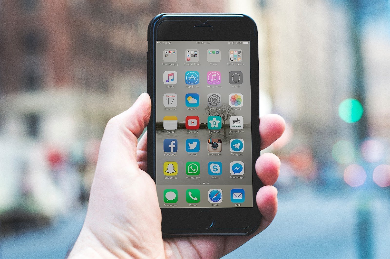 Are Glass Screen Protectors Worth It? Here’s What to Know | Sahara Case LLC