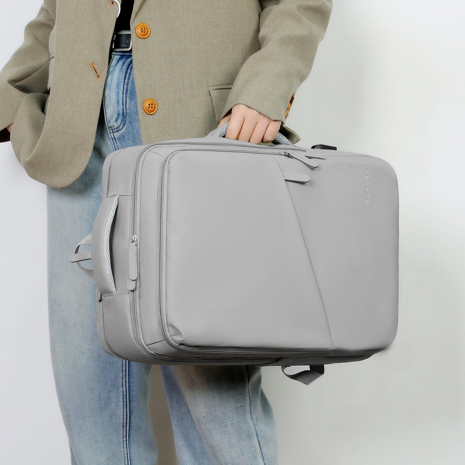 Multi-Pocket USB Travel Backpack — Voyager Travel Max - Laptops up to 16"