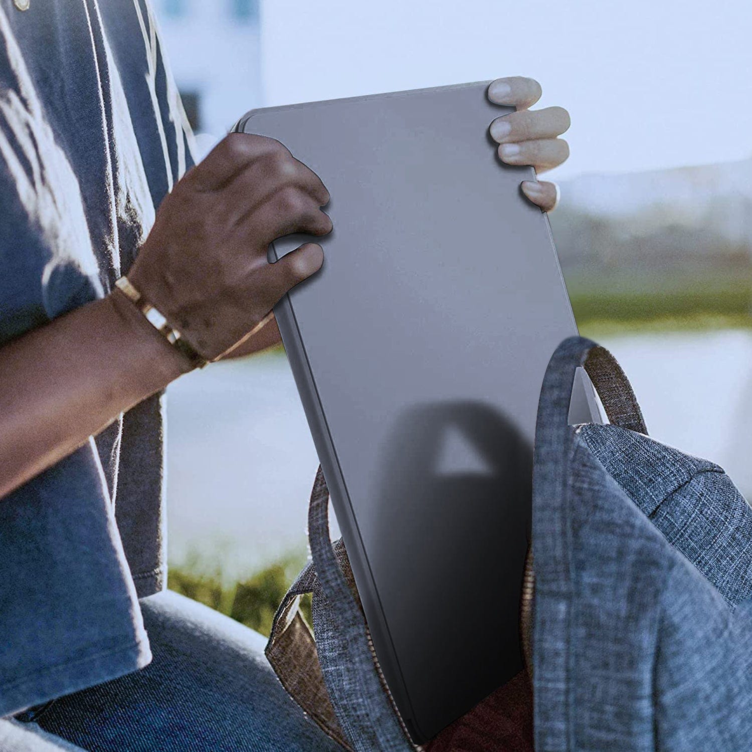 Venture Series Rotating Folio Case - iPad Air 10.9" and iPad Air 11" M2 & M3