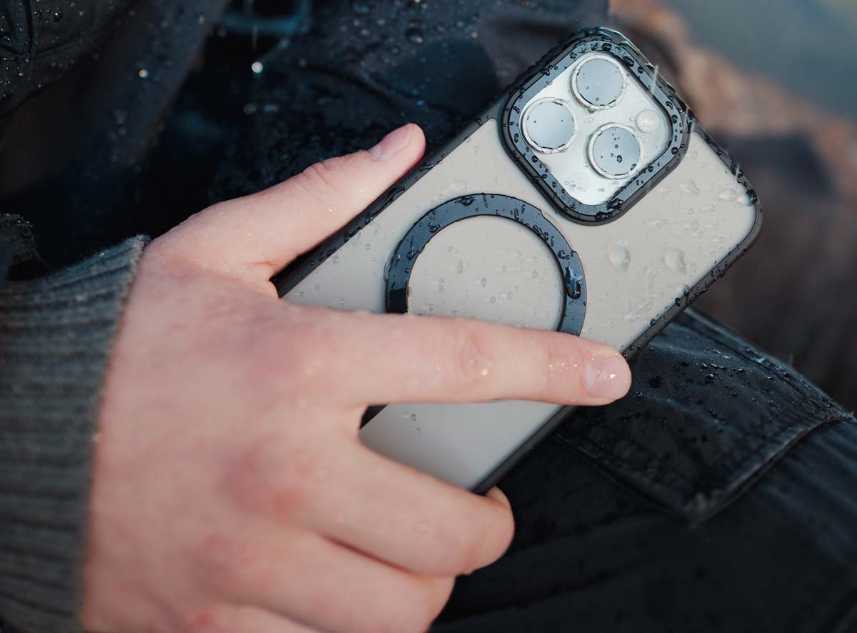 Rugged case durability with bold text assurance of long-term protection.