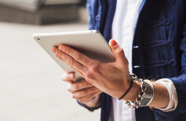 Why Creatives Need an iPad Floor Stand