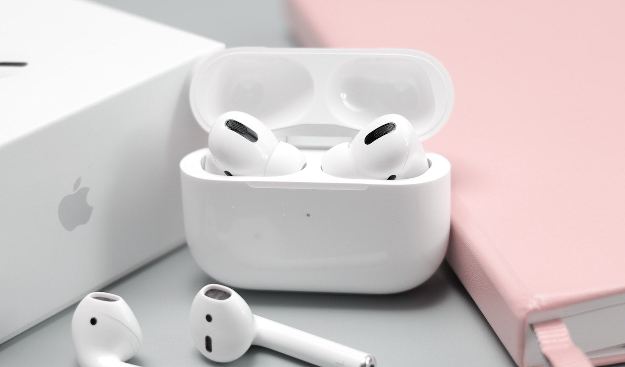clear-airpods-case