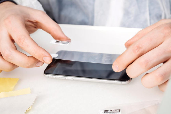Glass vs. Plastic Screen Protector: Pros and Cons | Sahara Case LLC