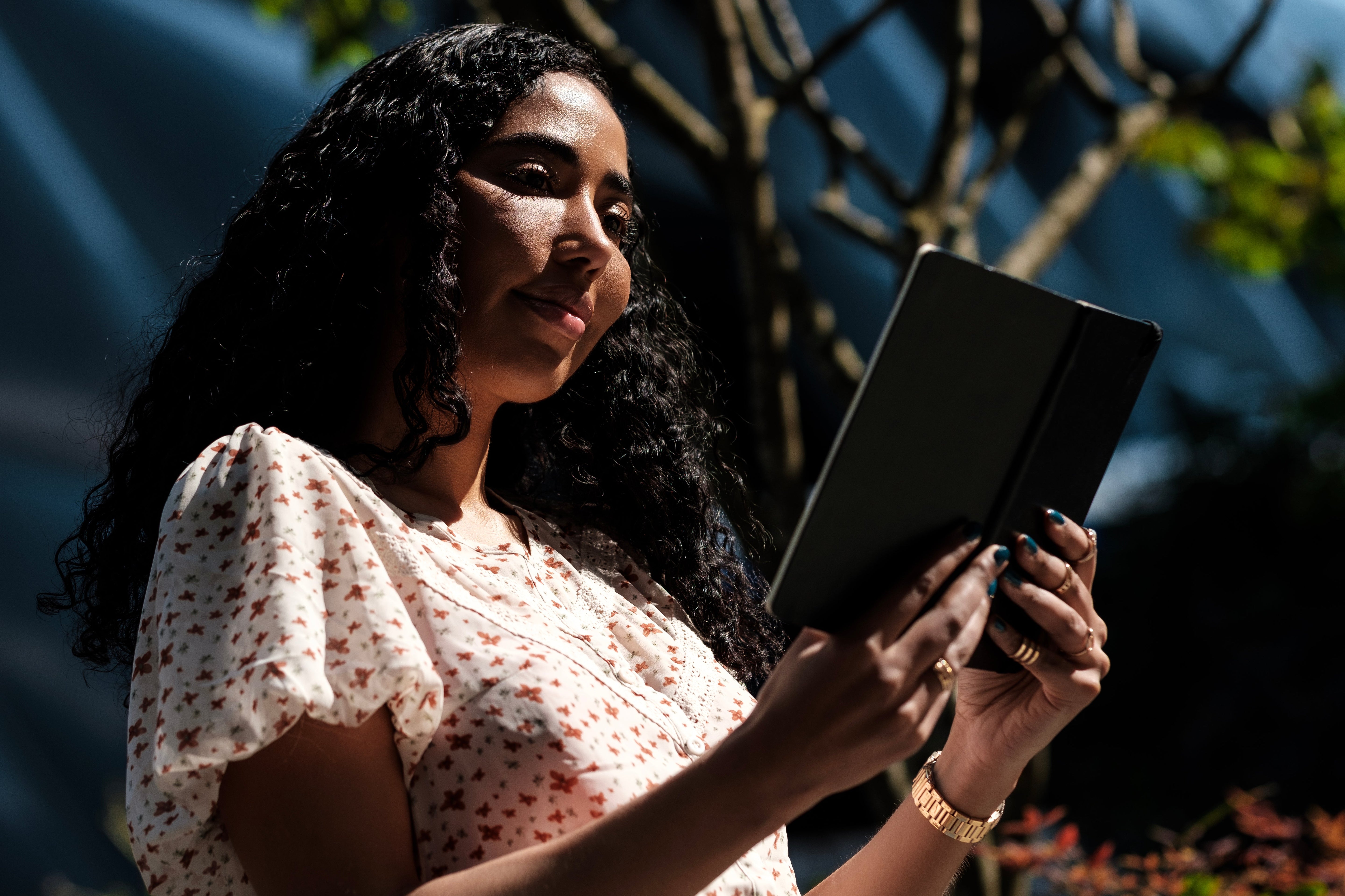 The Top Kindle Paperwhite Cases for Avid Readers in 2025