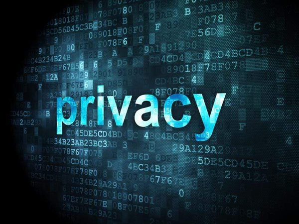Privacy Screen Protectors – Keep Prying Eyes in the Dark! | Sahara Case LLC