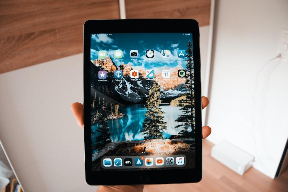 Top 10 Best iPad Air Cases | Sahara Case LLC
